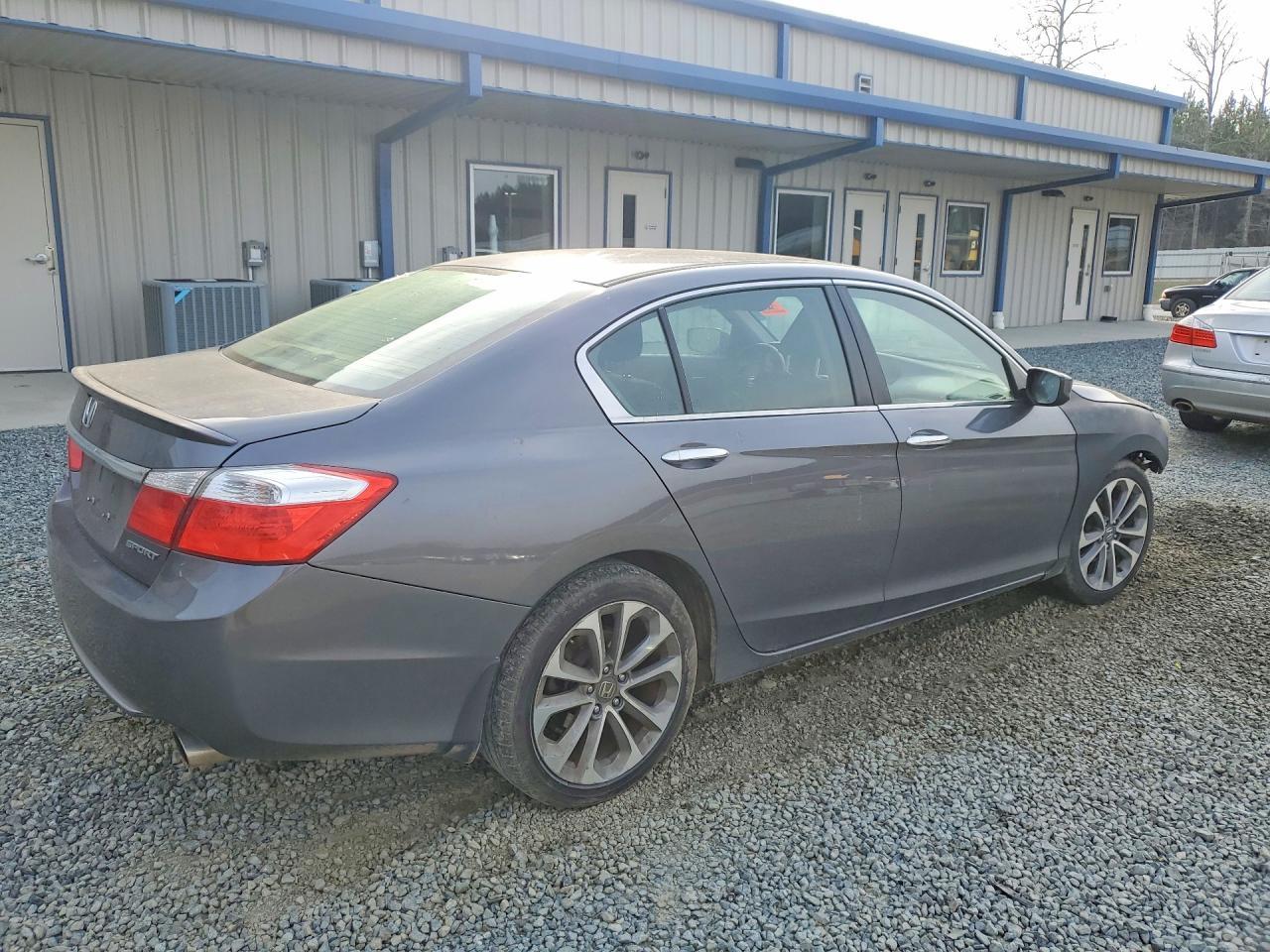 2013 Honda Accord Sport - Image 3