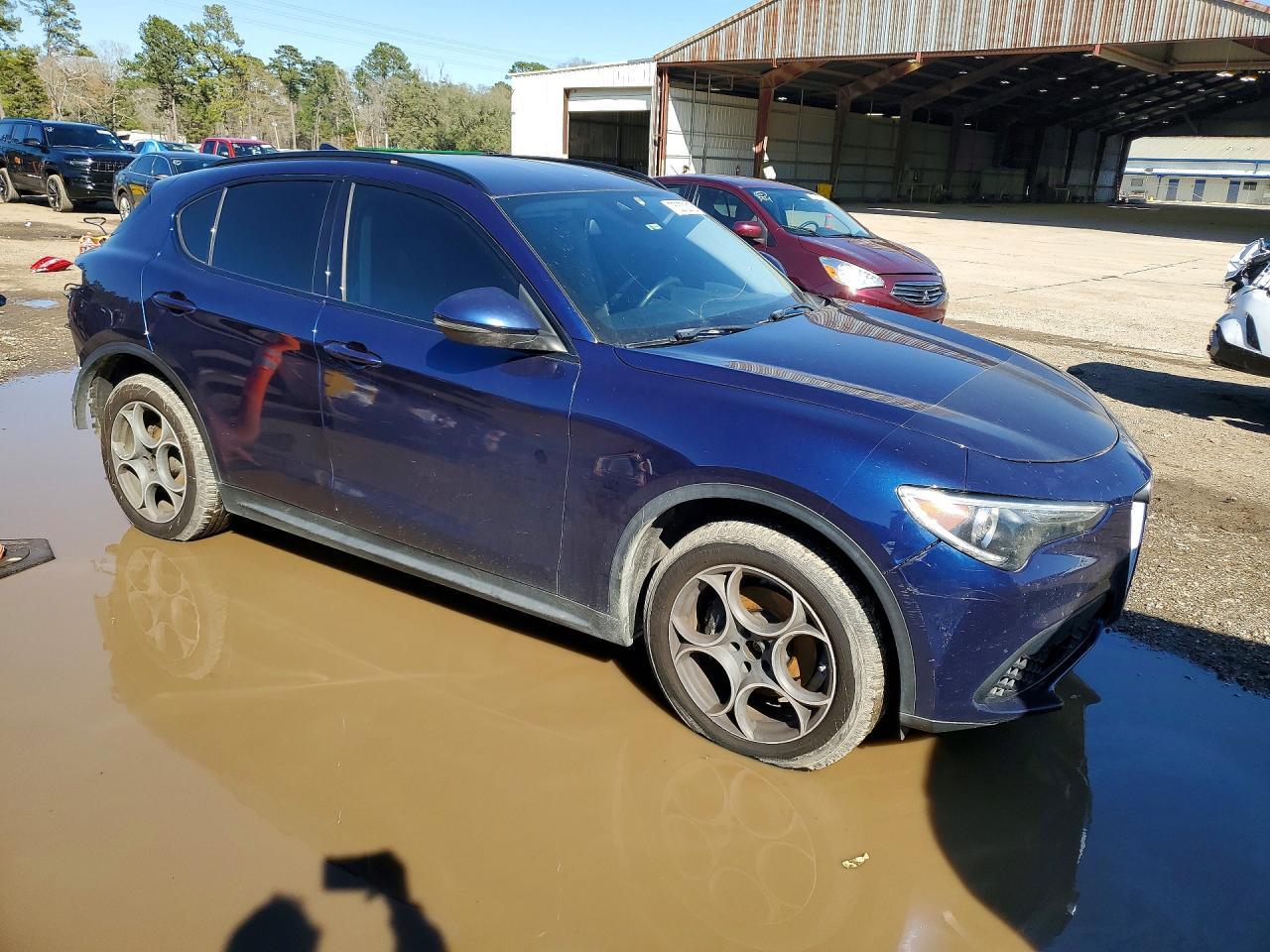 2018 Alfa Romeo Stelvio Sport - Фото 4