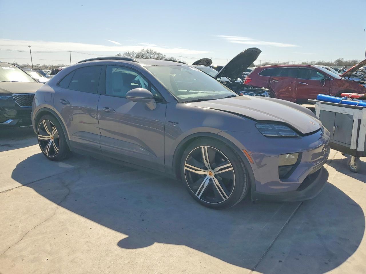 2025 Porsche Macan 4S - Image 4