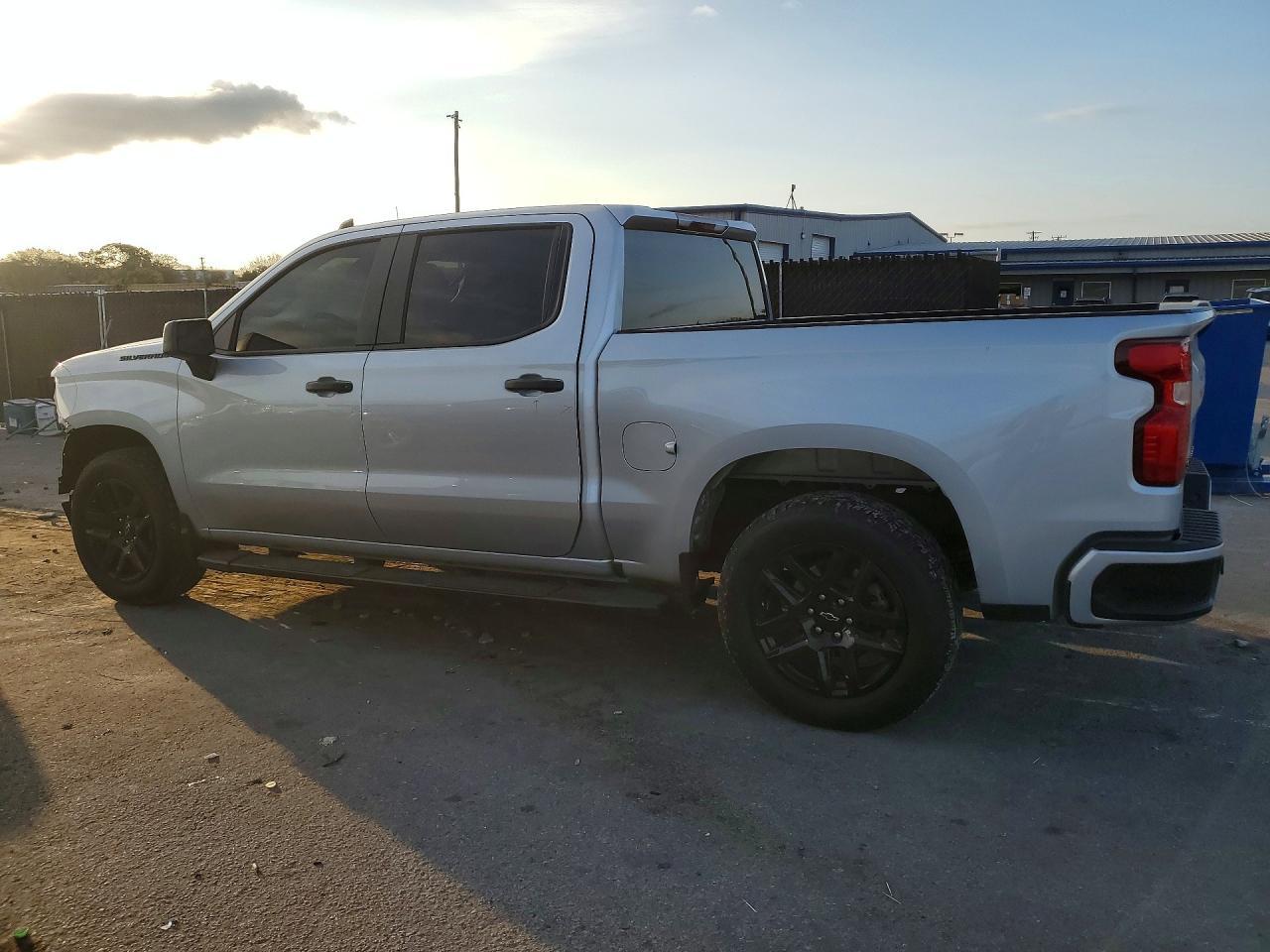 2022 Chevrolet Silverado C1500 Custom - Image 2