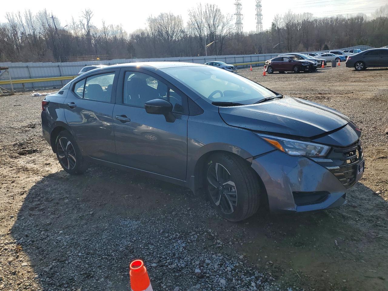 2024 Nissan Versa Sr - Image 4