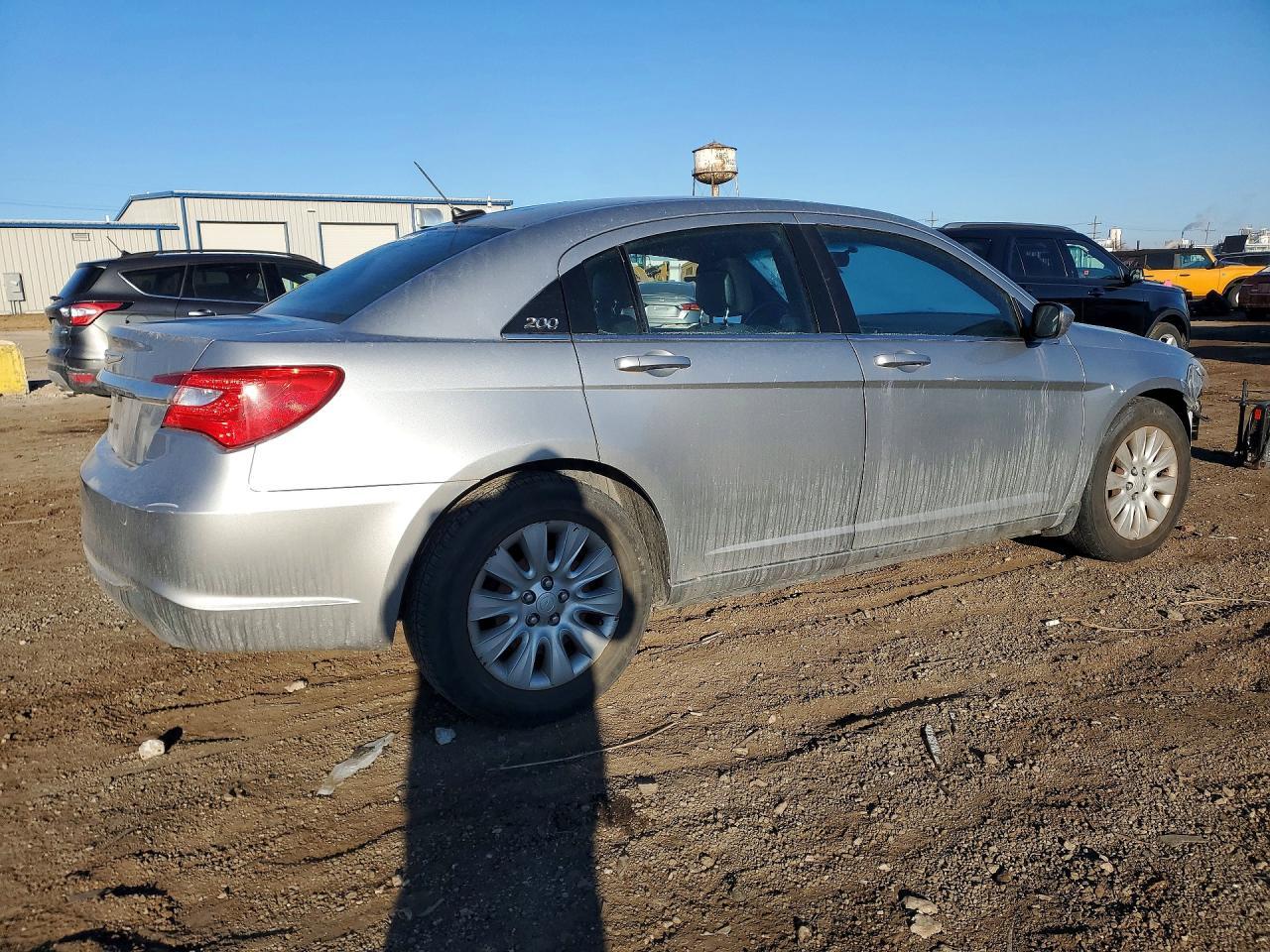 2014 Chrysler 200 Lx - Фото 3