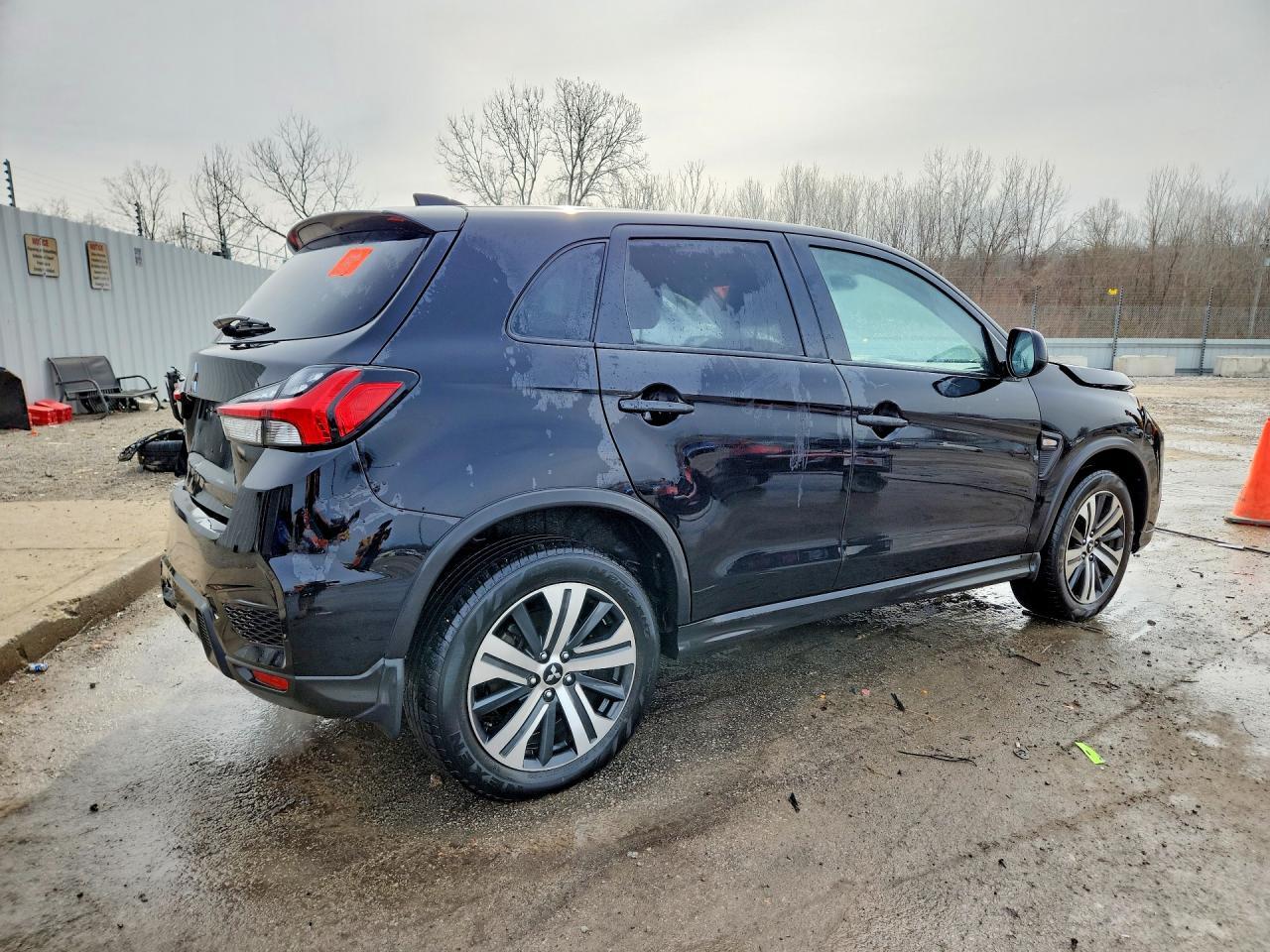 2022 Mitsubishi Outlander Sport Es - Image 3