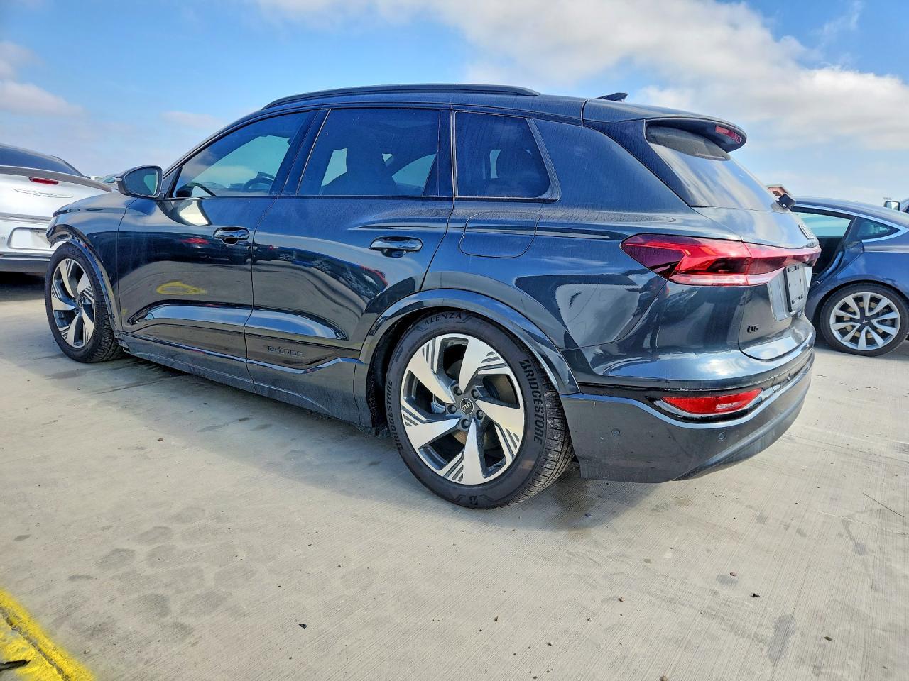 2025 Audi Q6 E-Tron Prestige - Фото 2