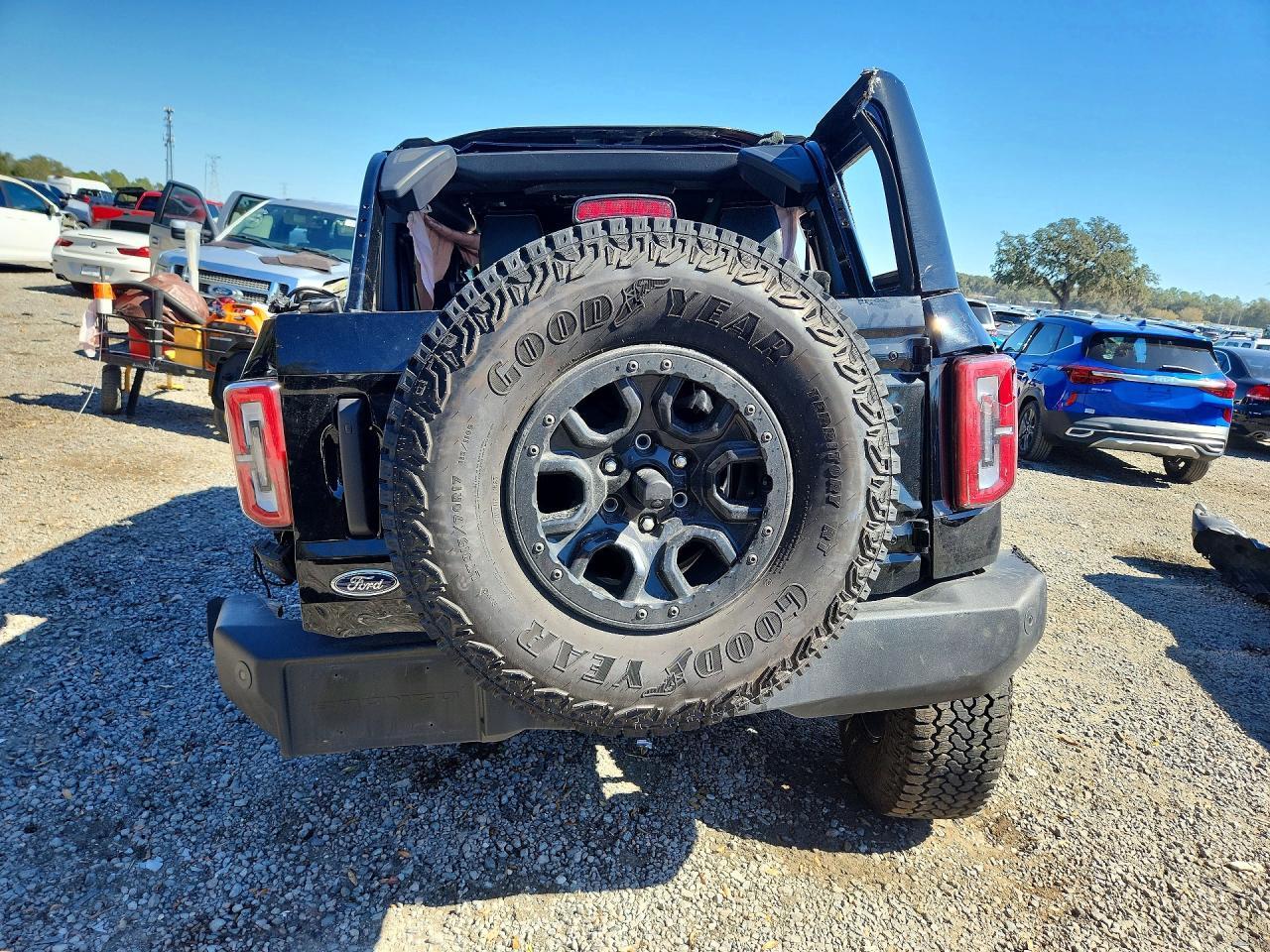 2025 Ford Bronco Outer Banks - Фото 6