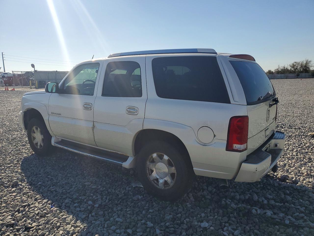 2003 Cadillac Escalade - Фото 2