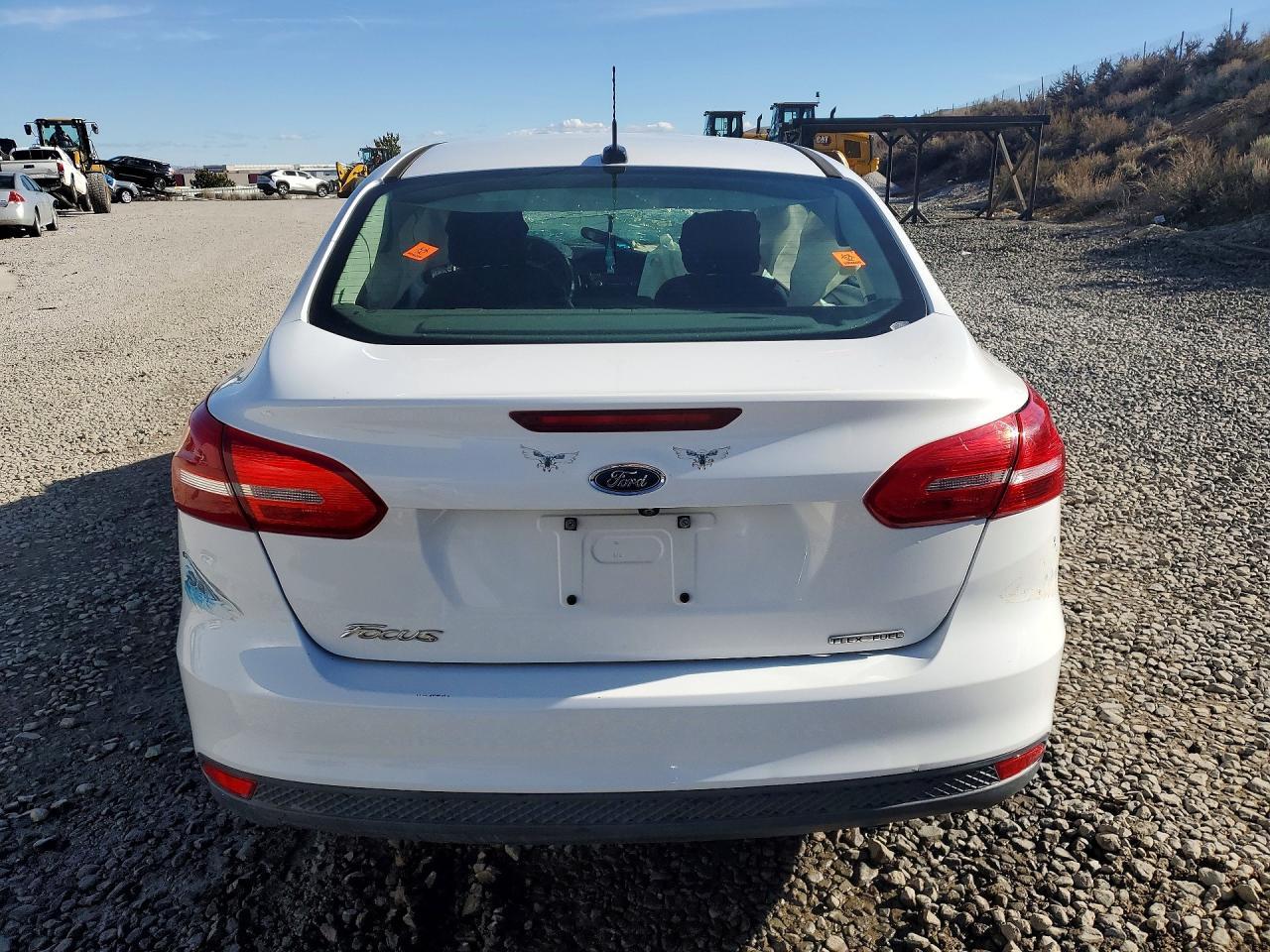 2016 Ford Focus S - Фото 6