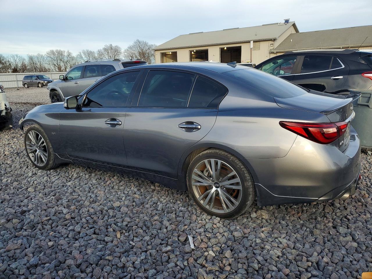 2018 Infiniti Q50 Luxe - Фото 2