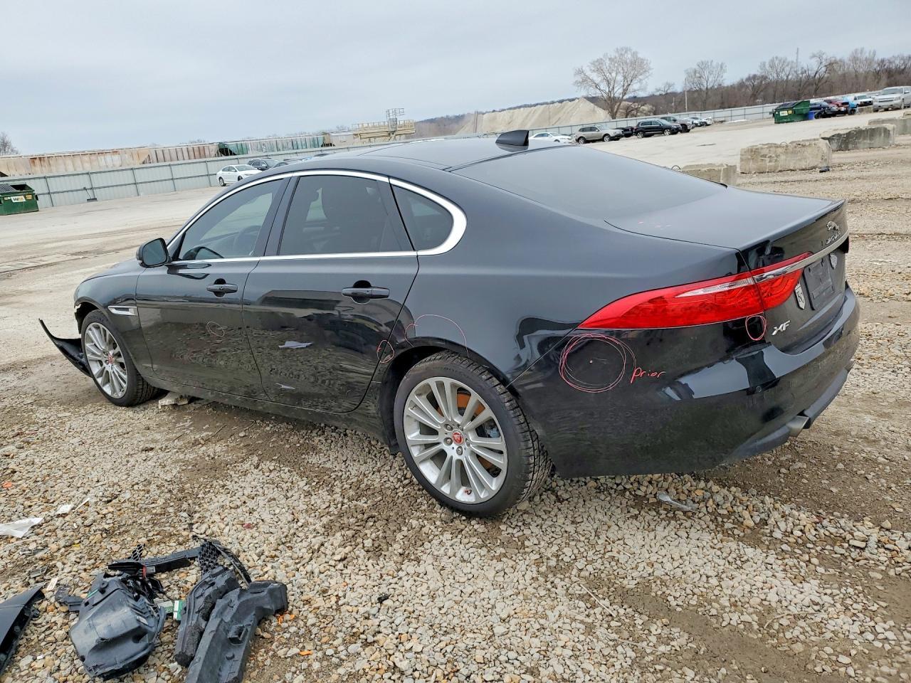 2020 Jaguar Xf Prestige - Image 2