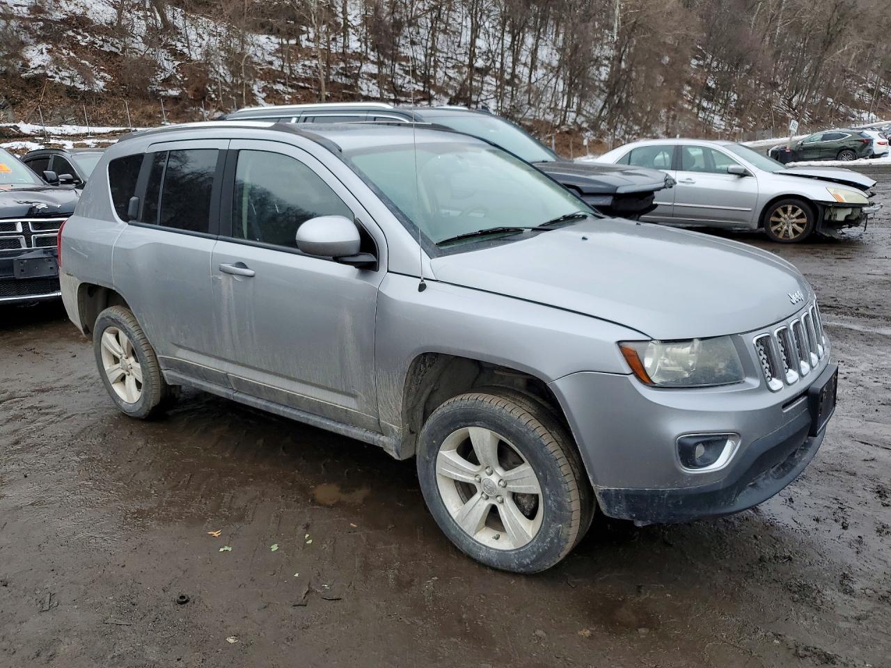 2015 Jeep Compass Latitude - Фото 4