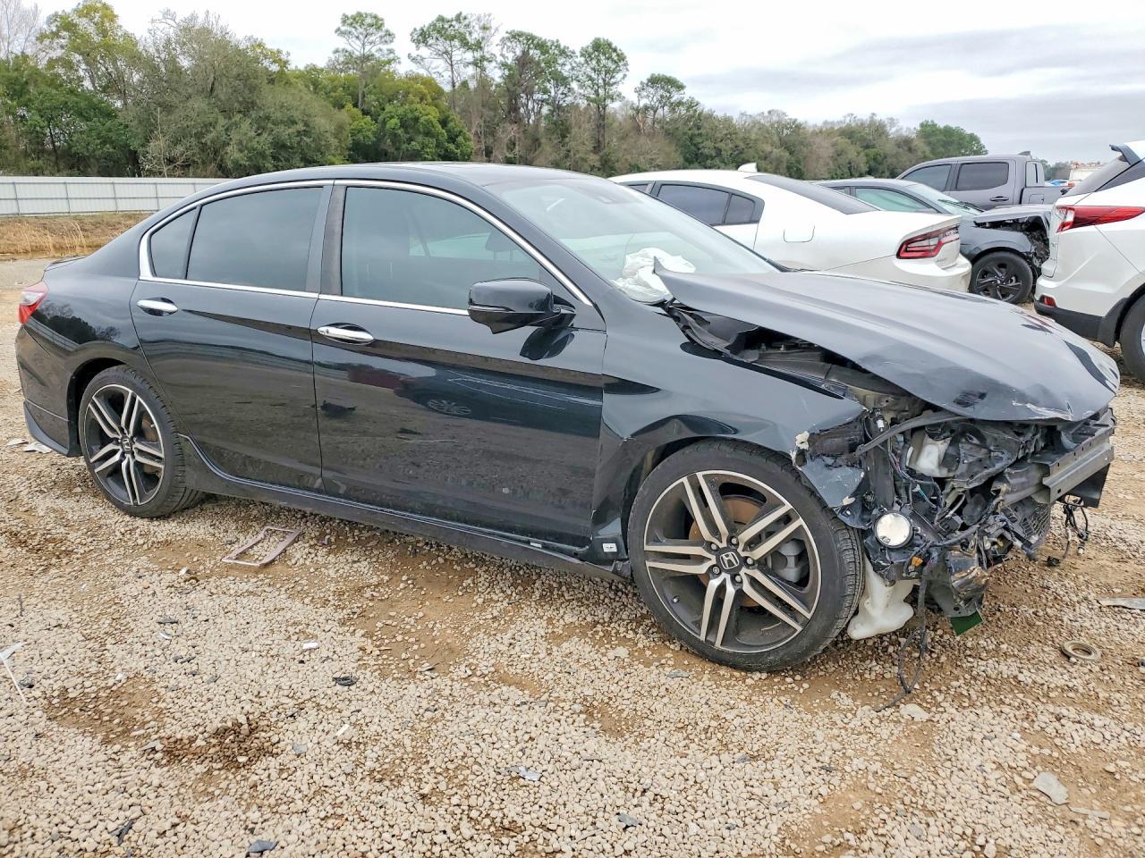 2017 Honda Accord Ex - Image 4