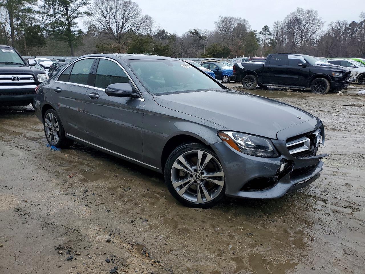 2018 Mercedes-Benz C 300 4Matic - Фото 4