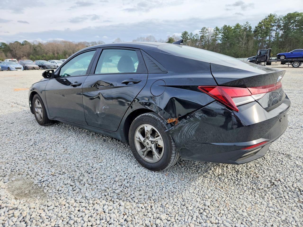 2023 Hyundai Elantra Se - Фото 2