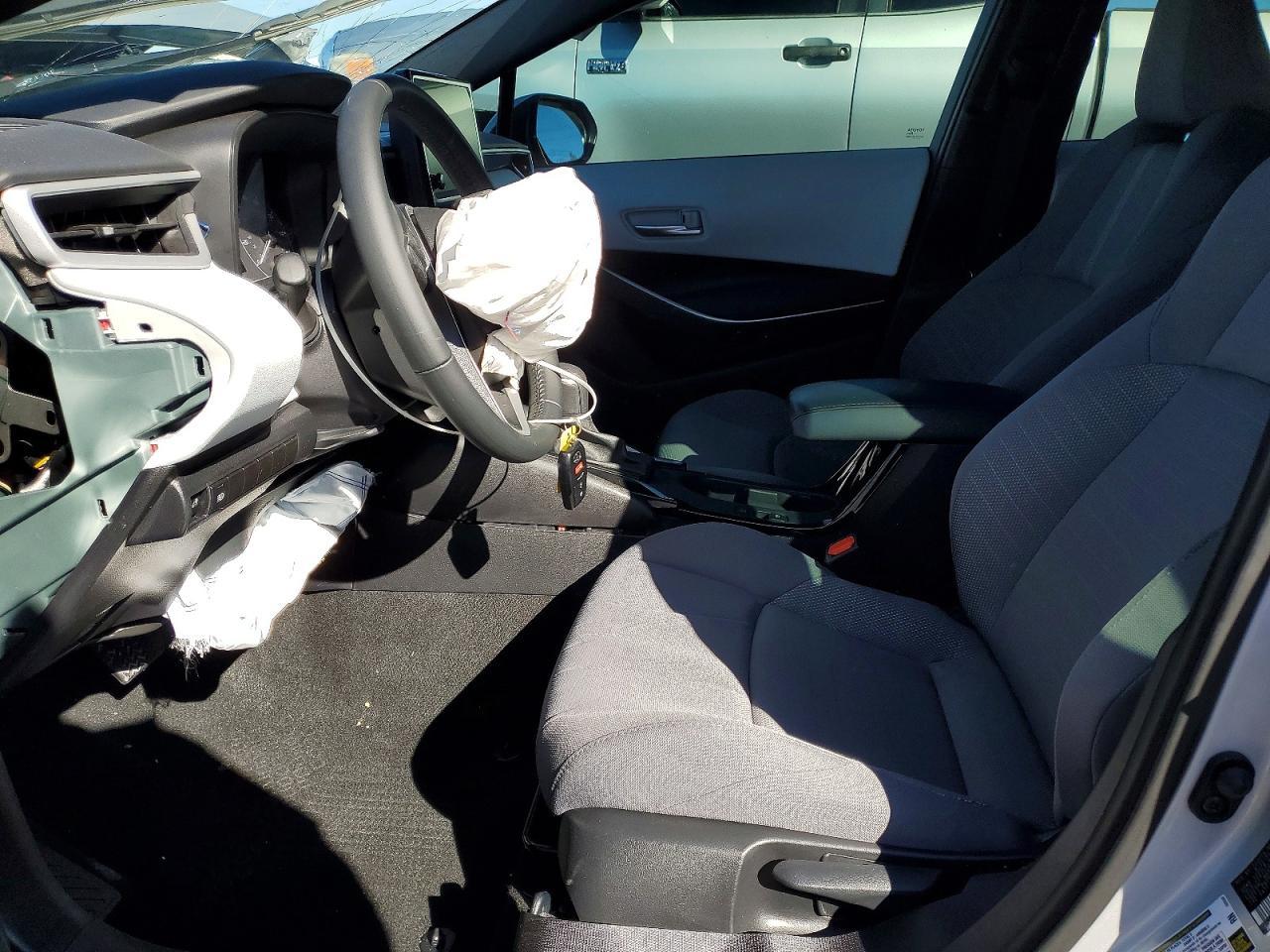 2025 Toyota Corolla Se - Image 7