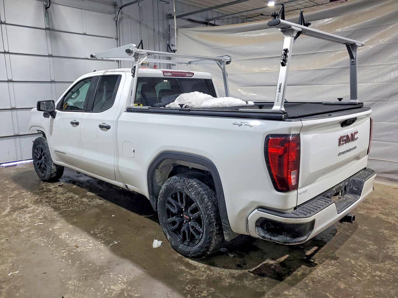 2023 GMC Sierra K1500 - Image 2