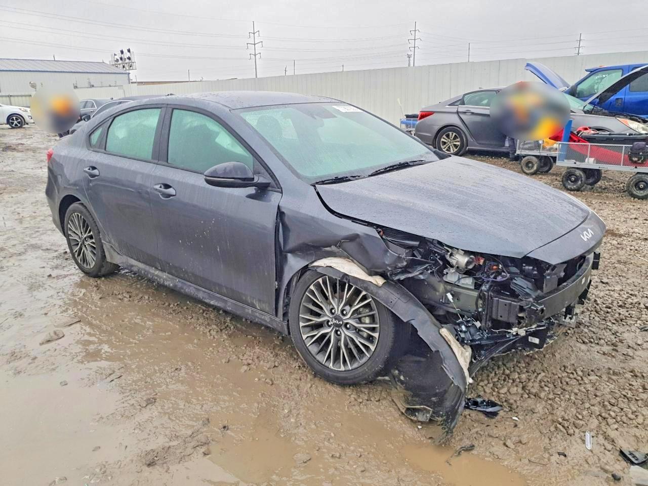2024 Kia Forte Gt Line - Image 4