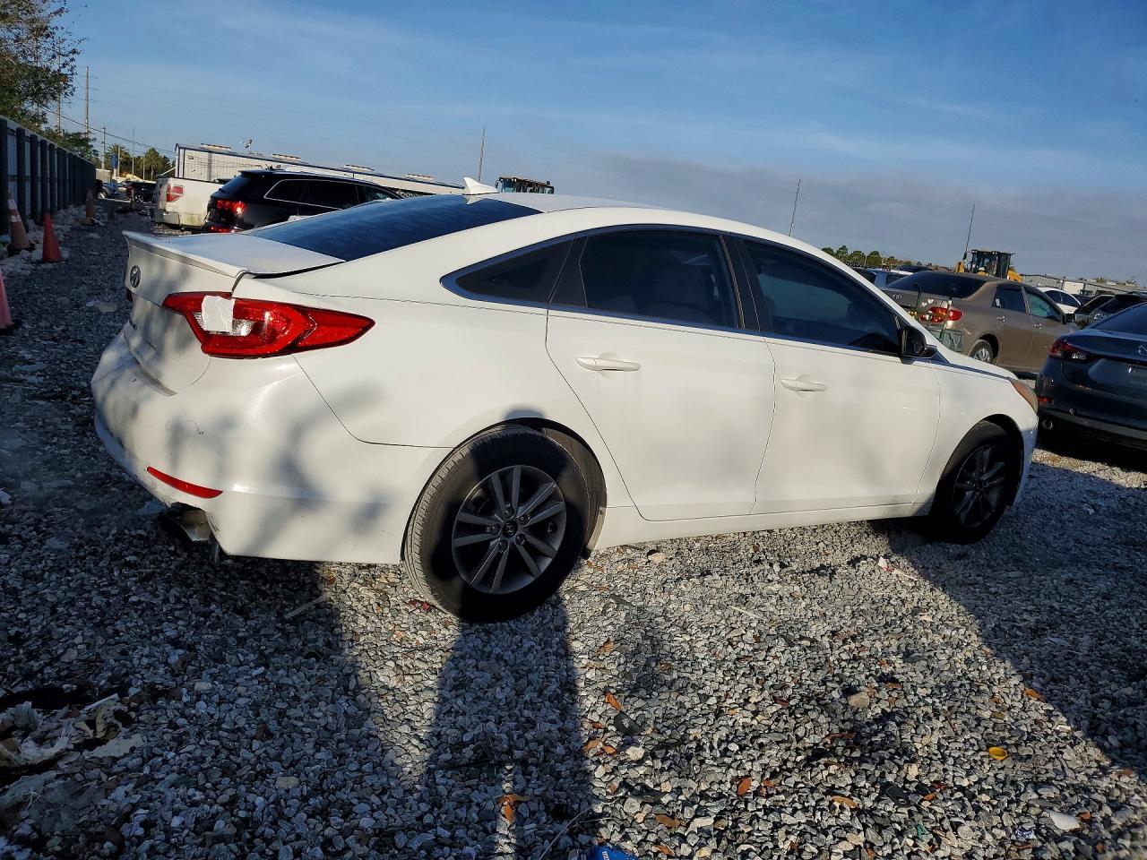 2017 Hyundai Sonata Se - Фото 3