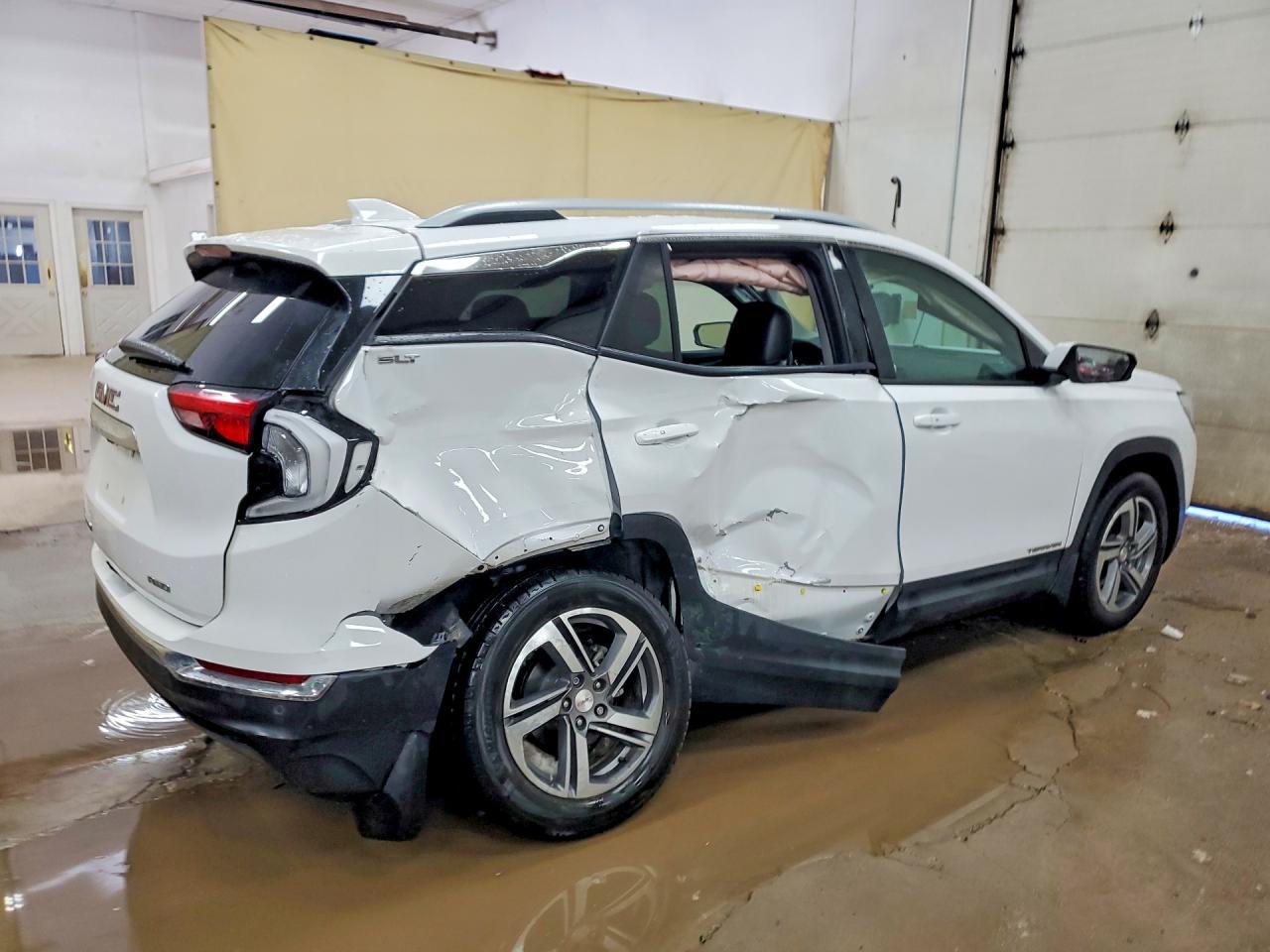 2021 GMC Terrain Slt - Image 3