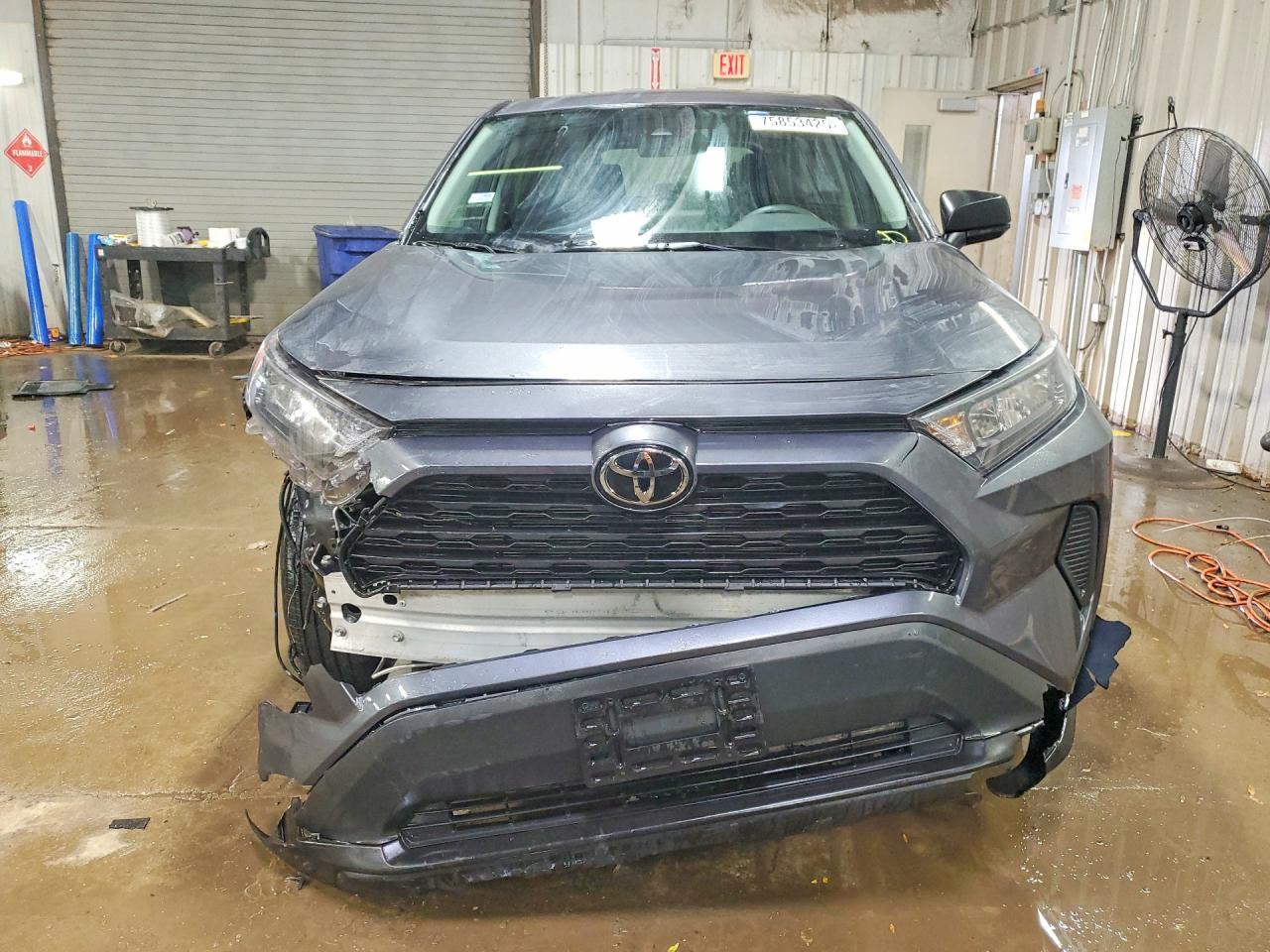 2022 Toyota Rav4 Le - Image 5