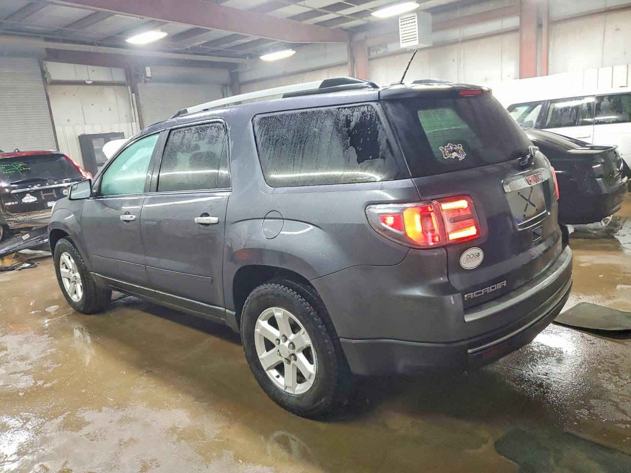 2014 GMC Acadia Sle - Image 2