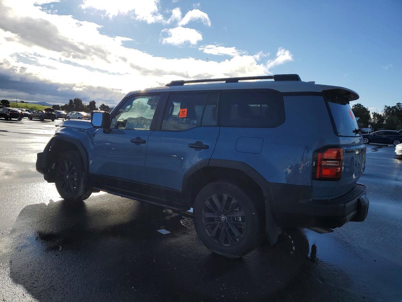 2025 Toyota Land Cruiser Base - Фото 2