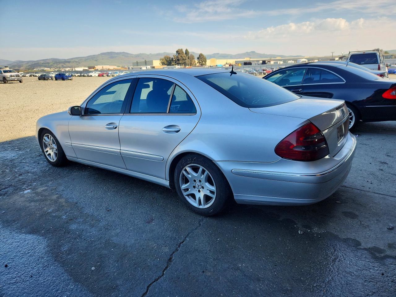 2003 Mercedes-Benz E 320 - Фото 2