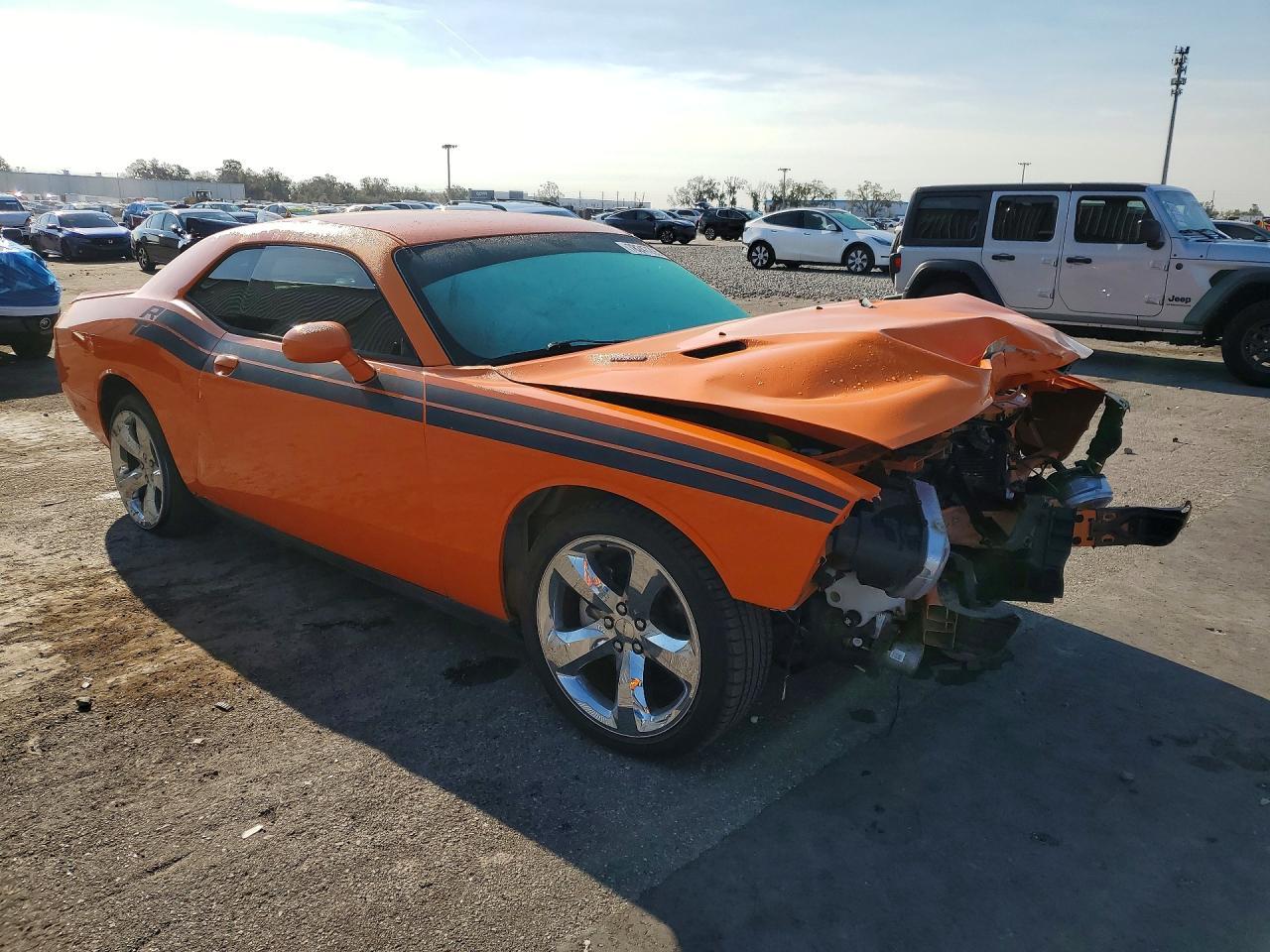 2014 Dodge Challenger R - Image 4