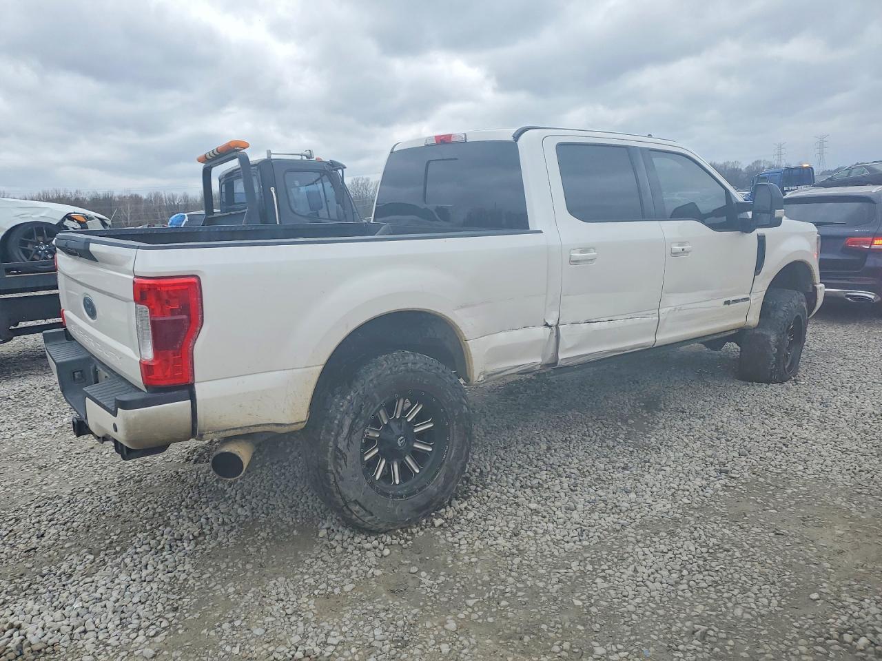 2019 Ford F250 Super Duty - Фото 3