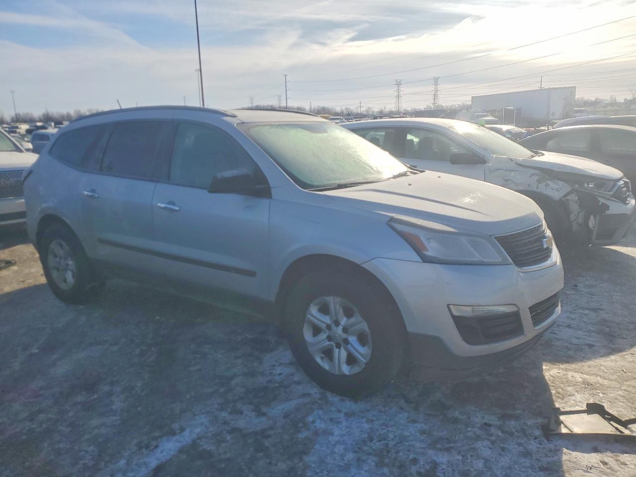 2017 Chevrolet Traverse Ls - Image 4
