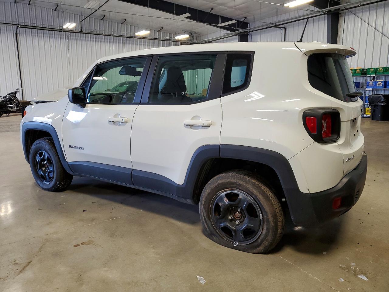 2022 Jeep Renegade Sport - Фото 2