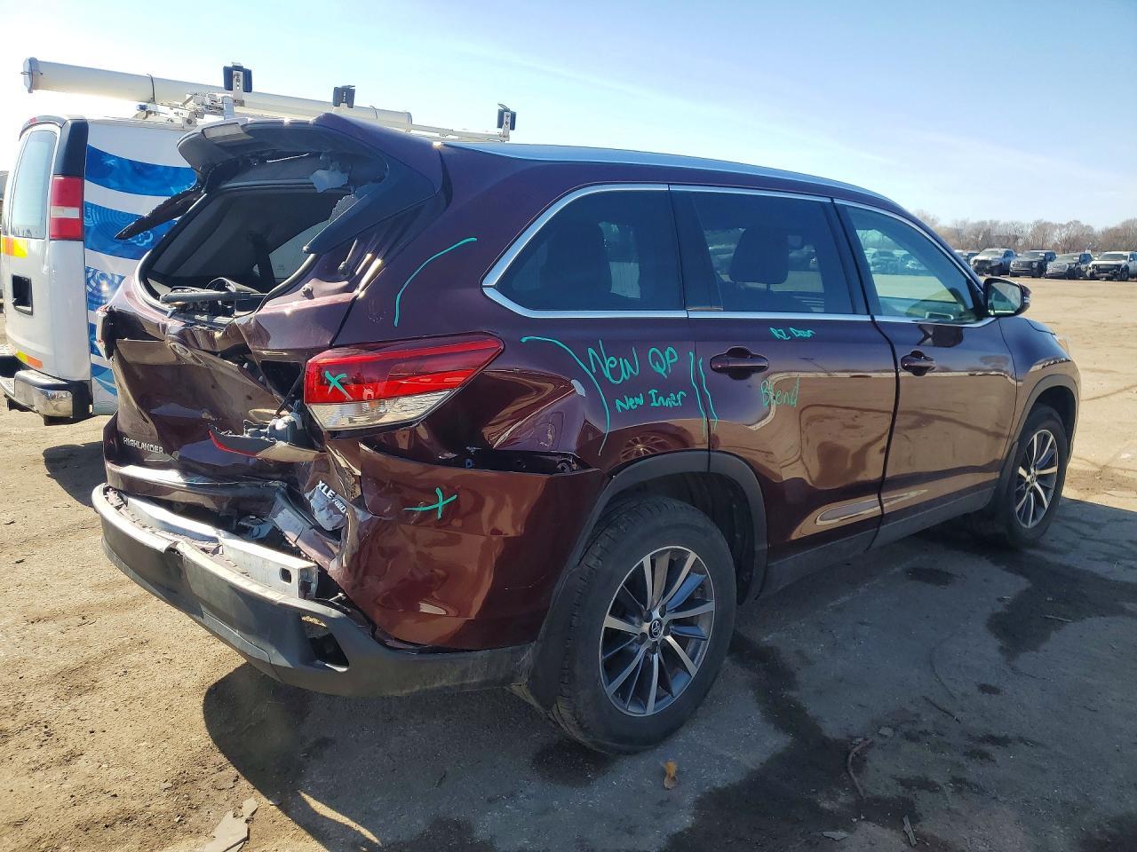 2019 Toyota Highlander Xle - Фото 3