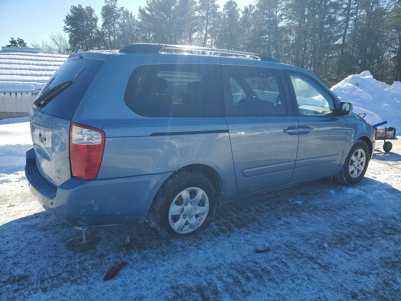 2010 Kia Sedona Lx - Image 3