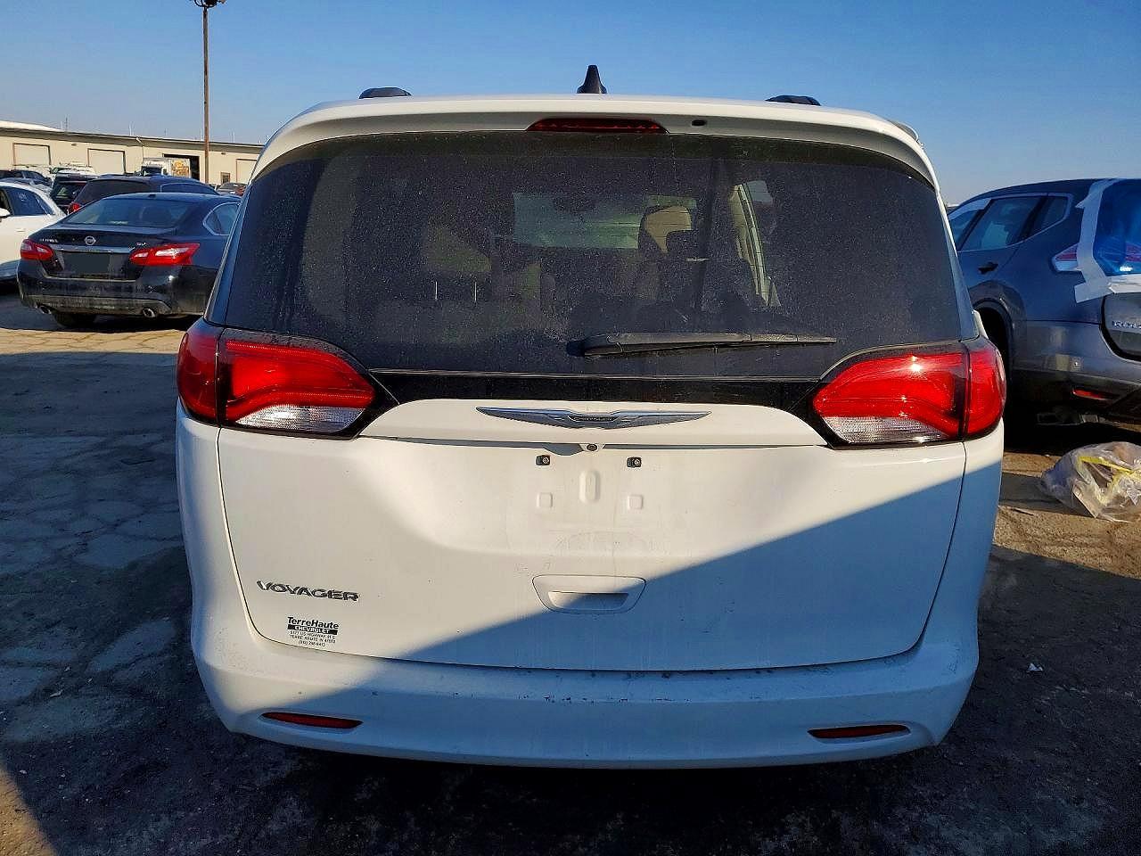 2021 Chrysler Voyager Lxi - Image 6