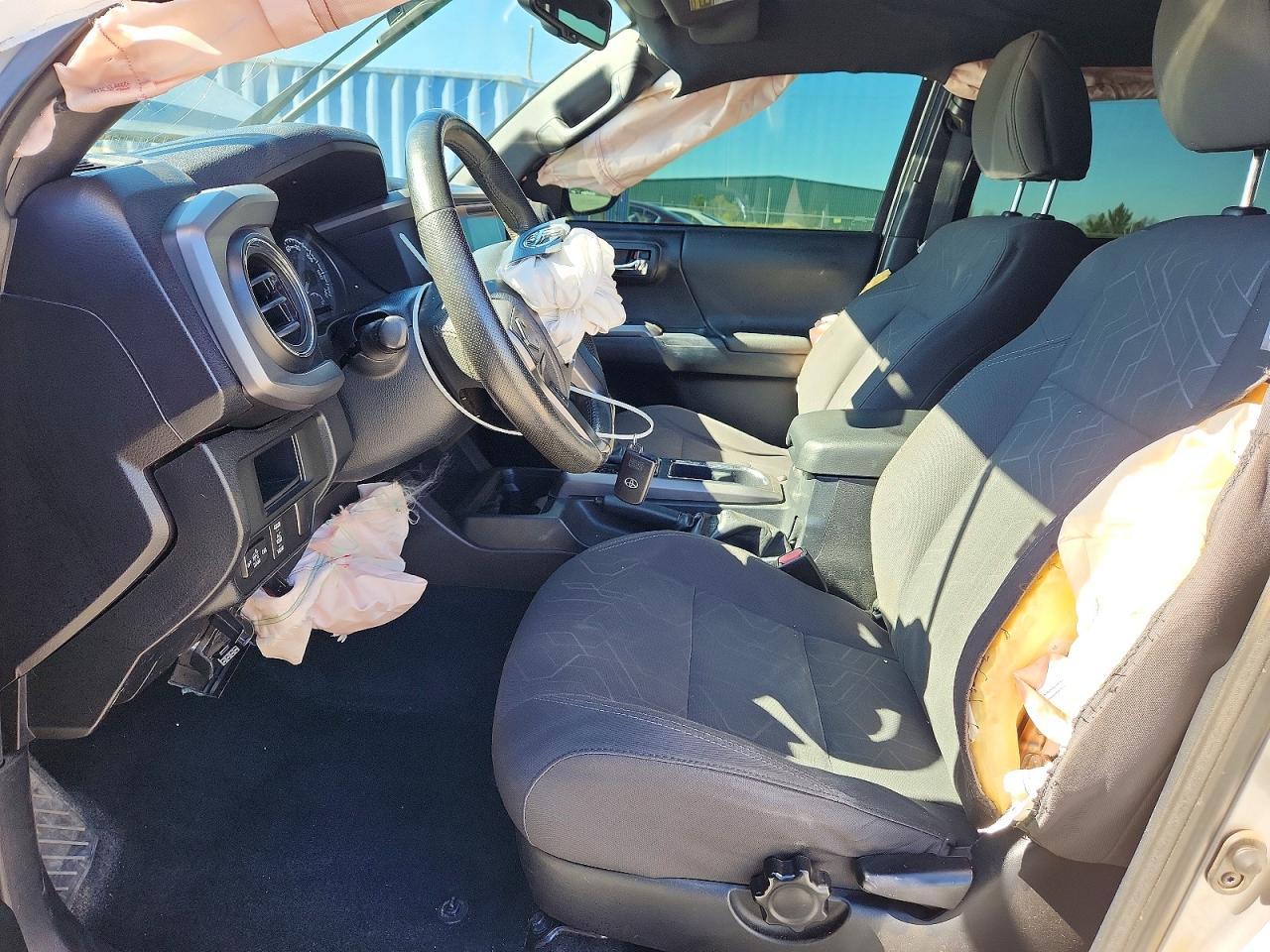 2016 Toyota Tacoma Double Cab - Image 7