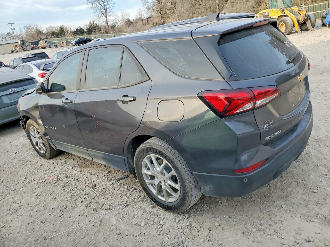 2022 Chevrolet Equinox Ls - Image 2