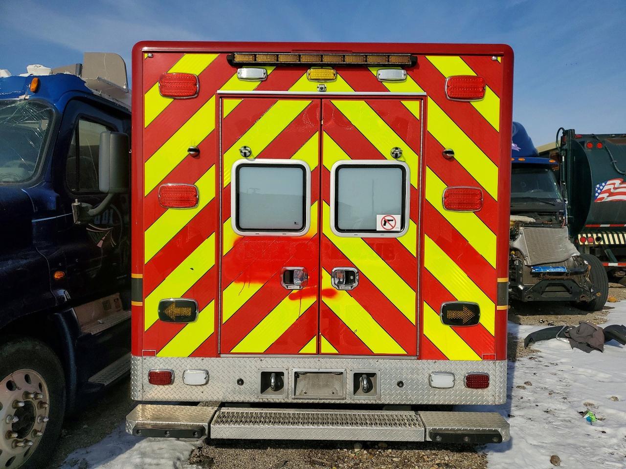 2019 Ford F550 - Image 6