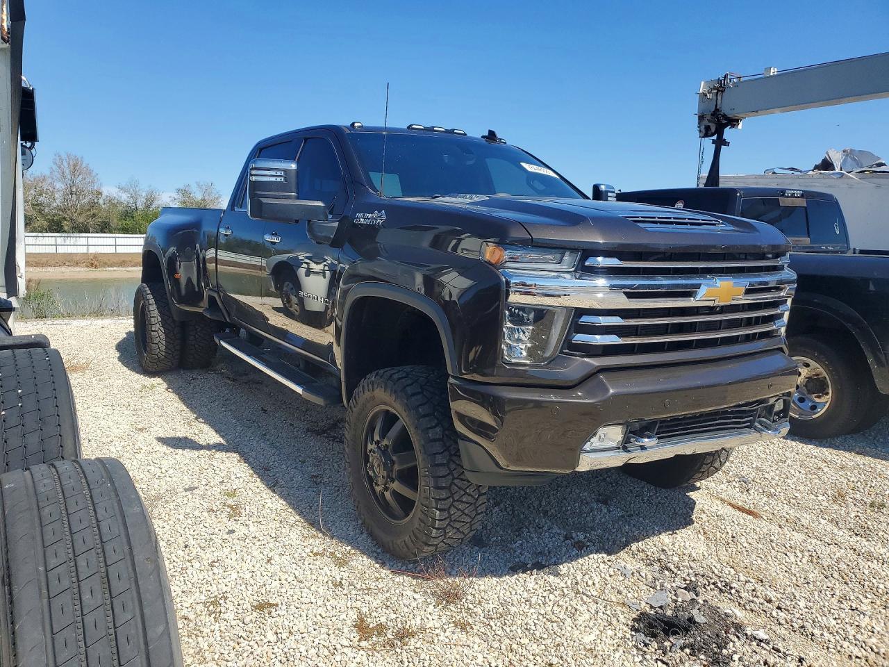 2020 Chevrolet Silverado K3500 High Country - Фото 4