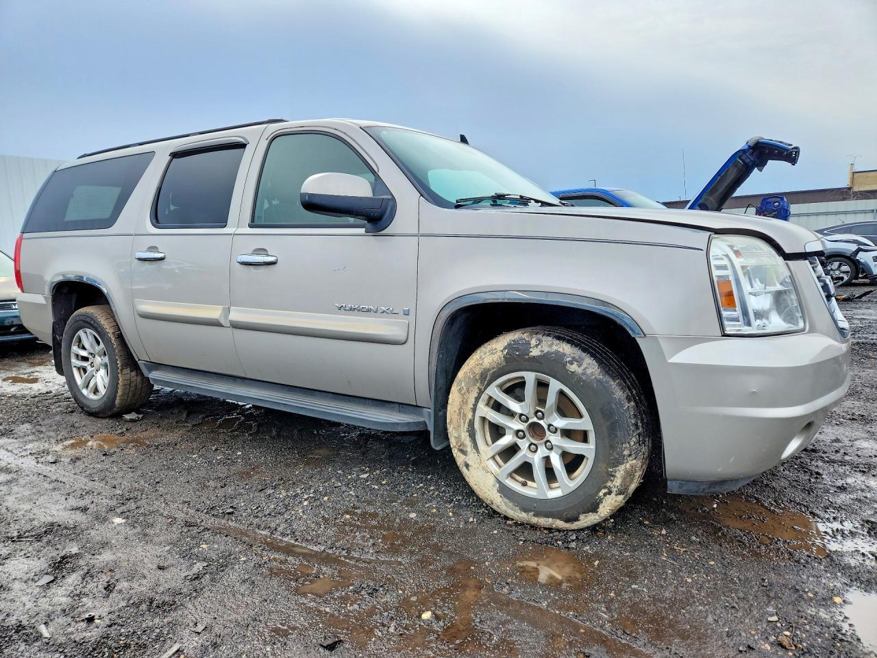 2007 GMC Yukon - Image 4