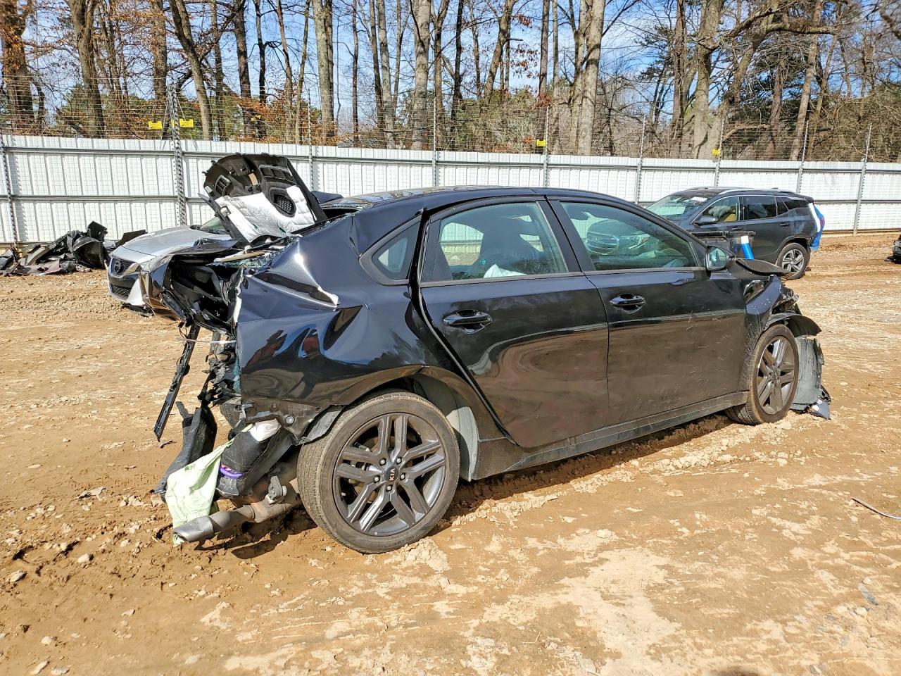 2021 Kia Forte Gt Line - Фото 3