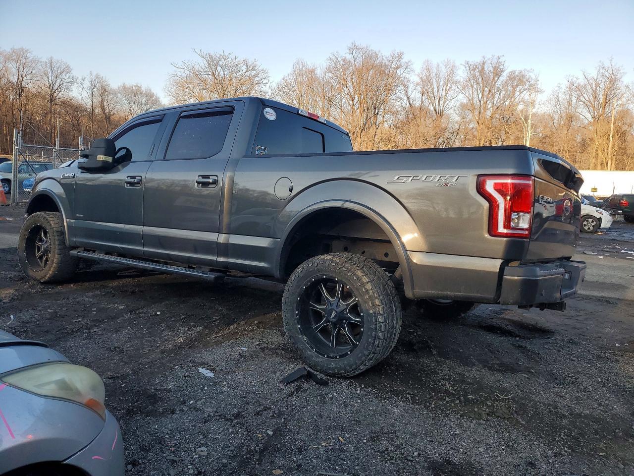 2017 Ford F150 Supercrew - Фото 2