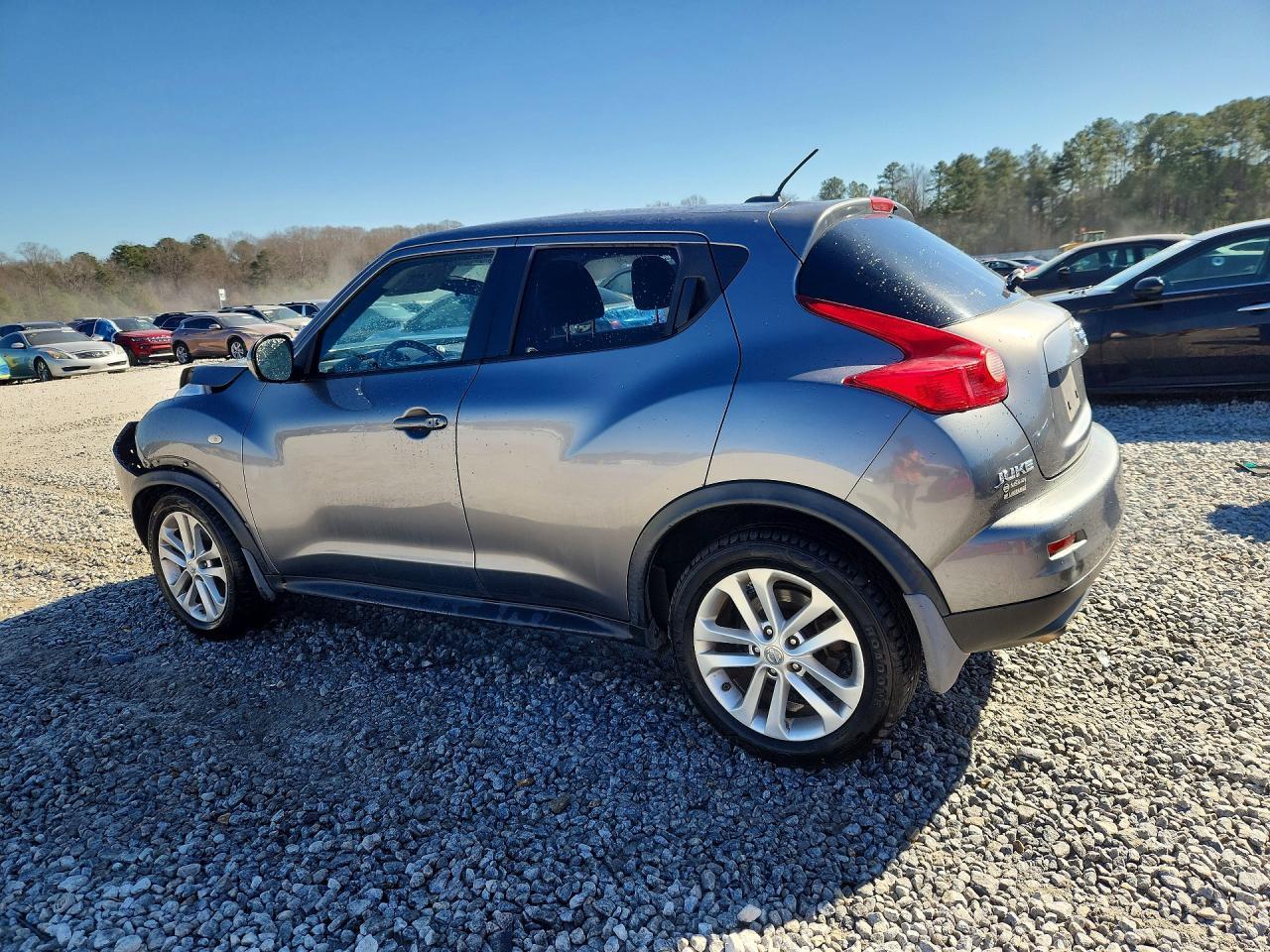 2013 Nissan Juke S - Image 2