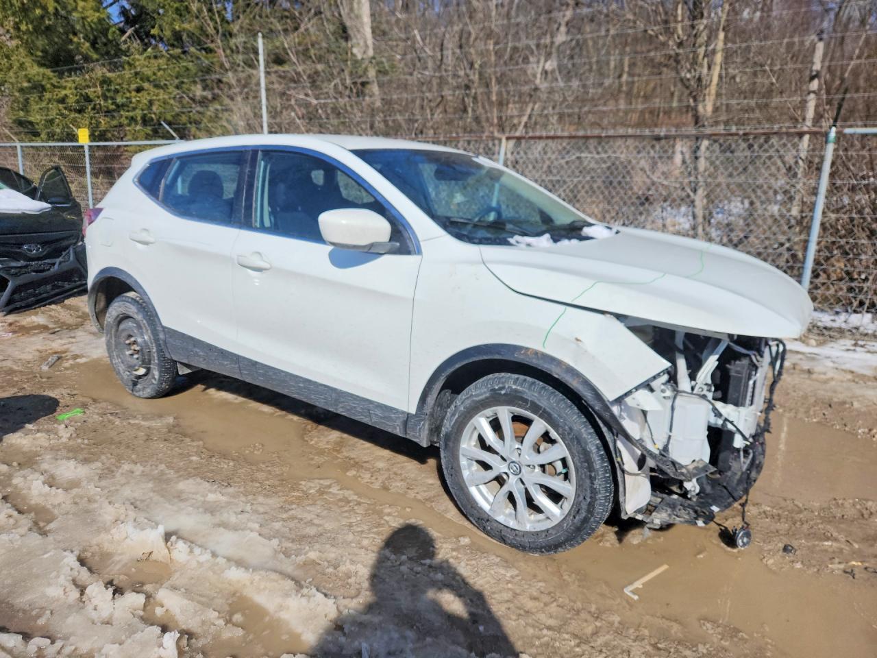 2021 Nissan Rogue Sport S - Фото 4