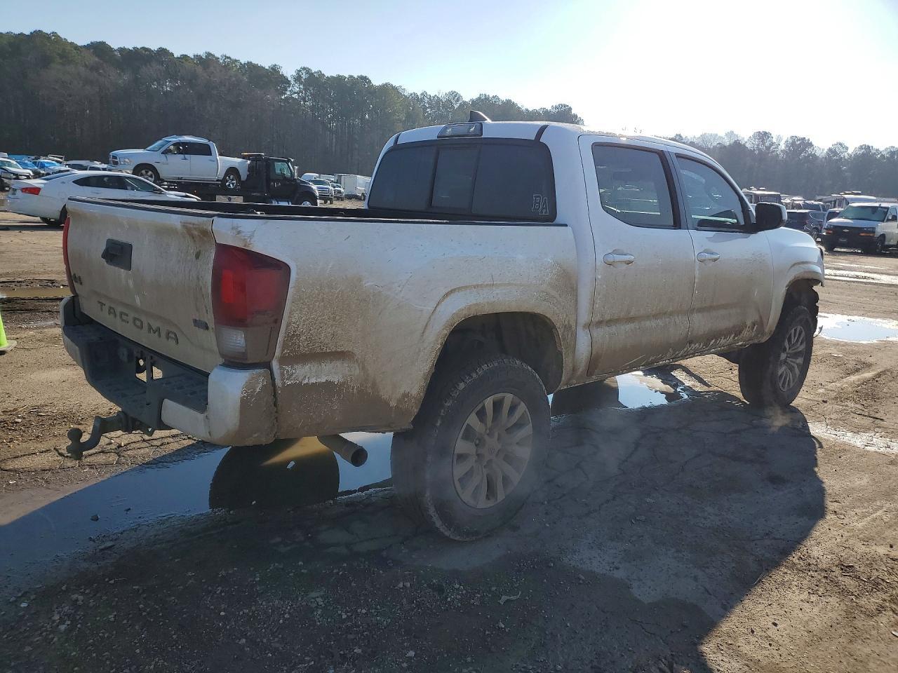 2019 Toyota Tacoma Double Cab - Фото 3