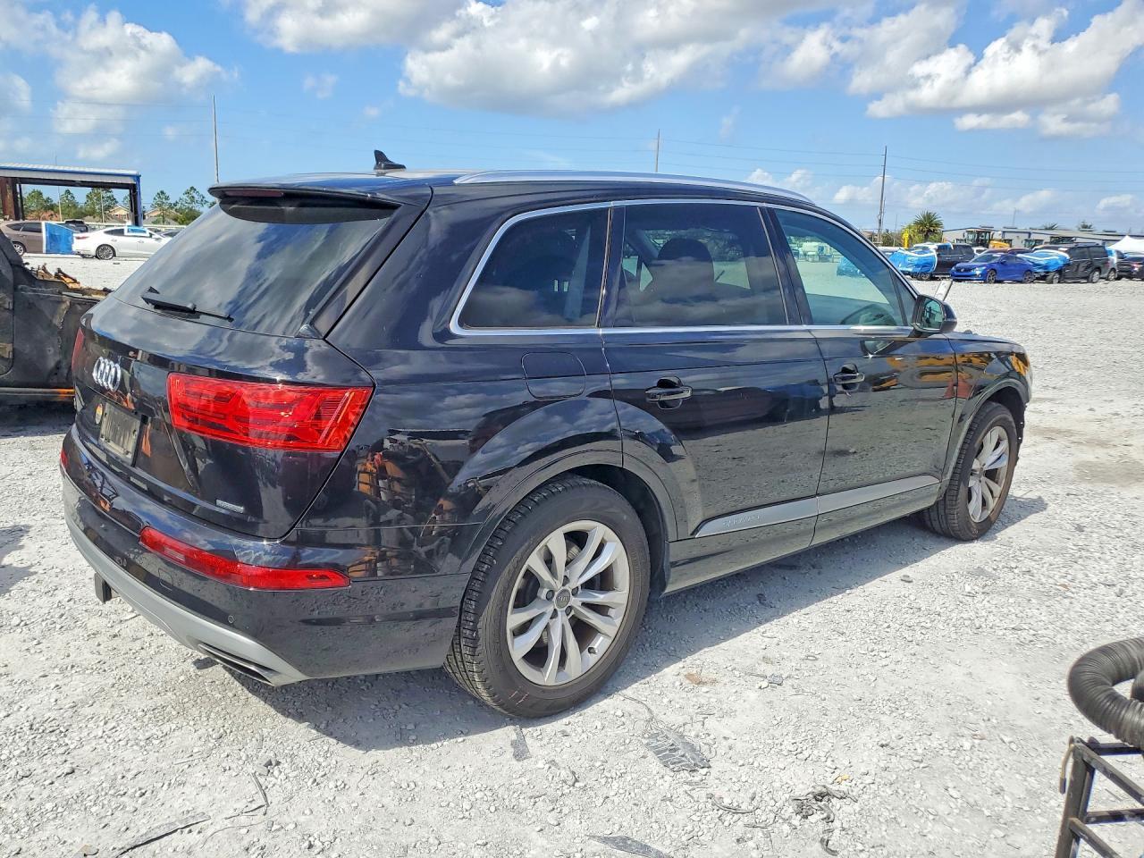 2017 Audi Q7 Premium Plus - Фото 3