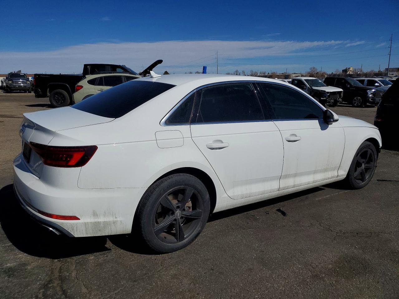 2019 Audi A4 Premium - Фото 3