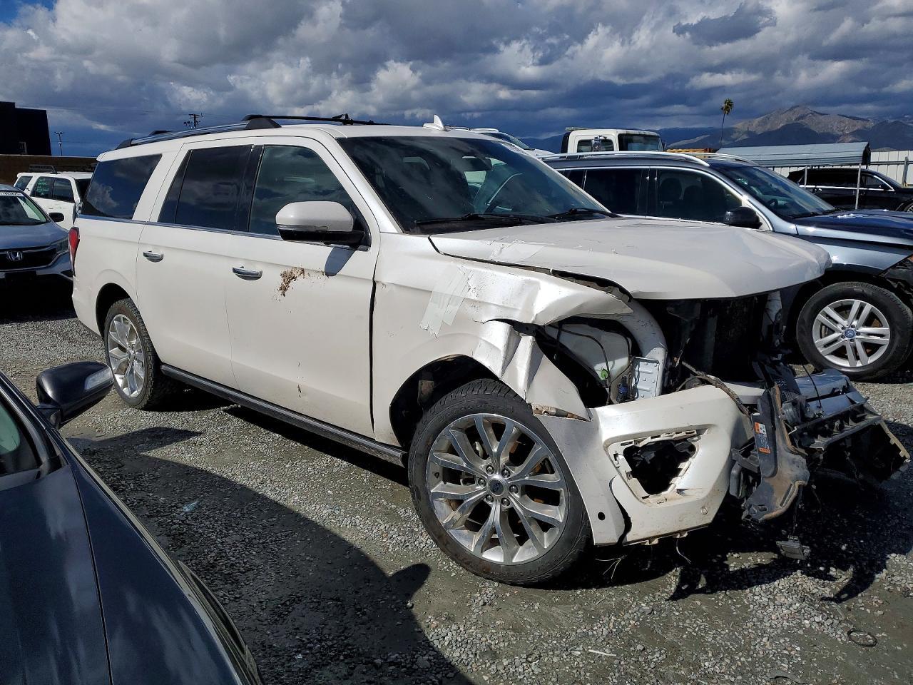 2018 Ford Expedition Max Limited - Image 4
