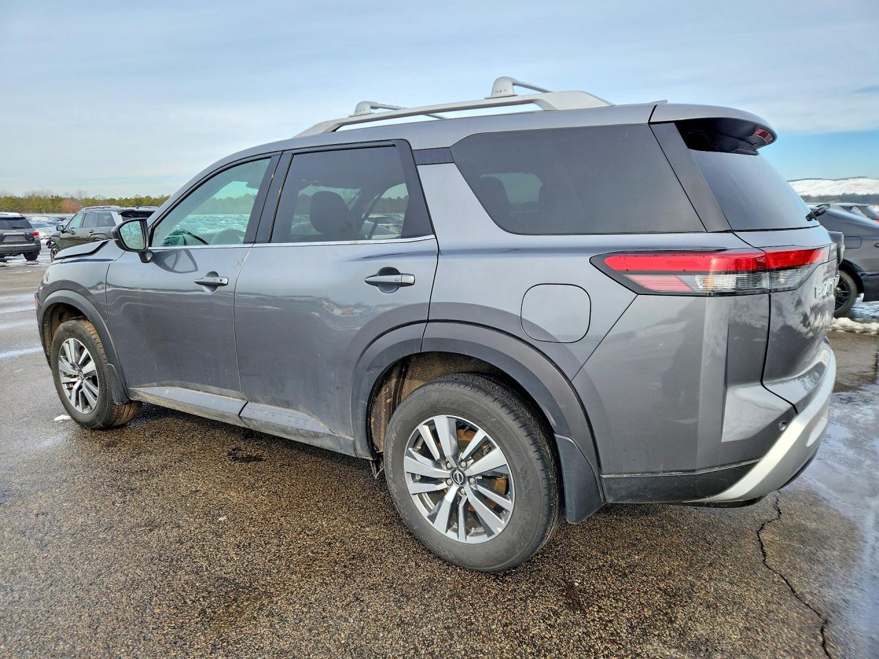 2025 Nissan Pathfinder Sl - Фото 2