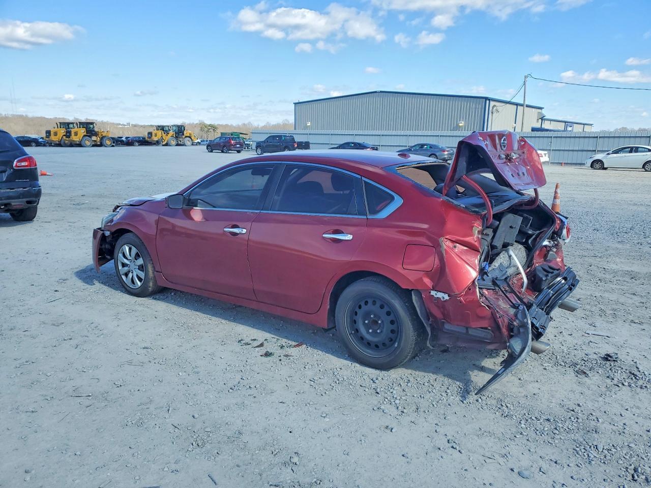 2015 Nissan Altima 2.5 S - Фото 2