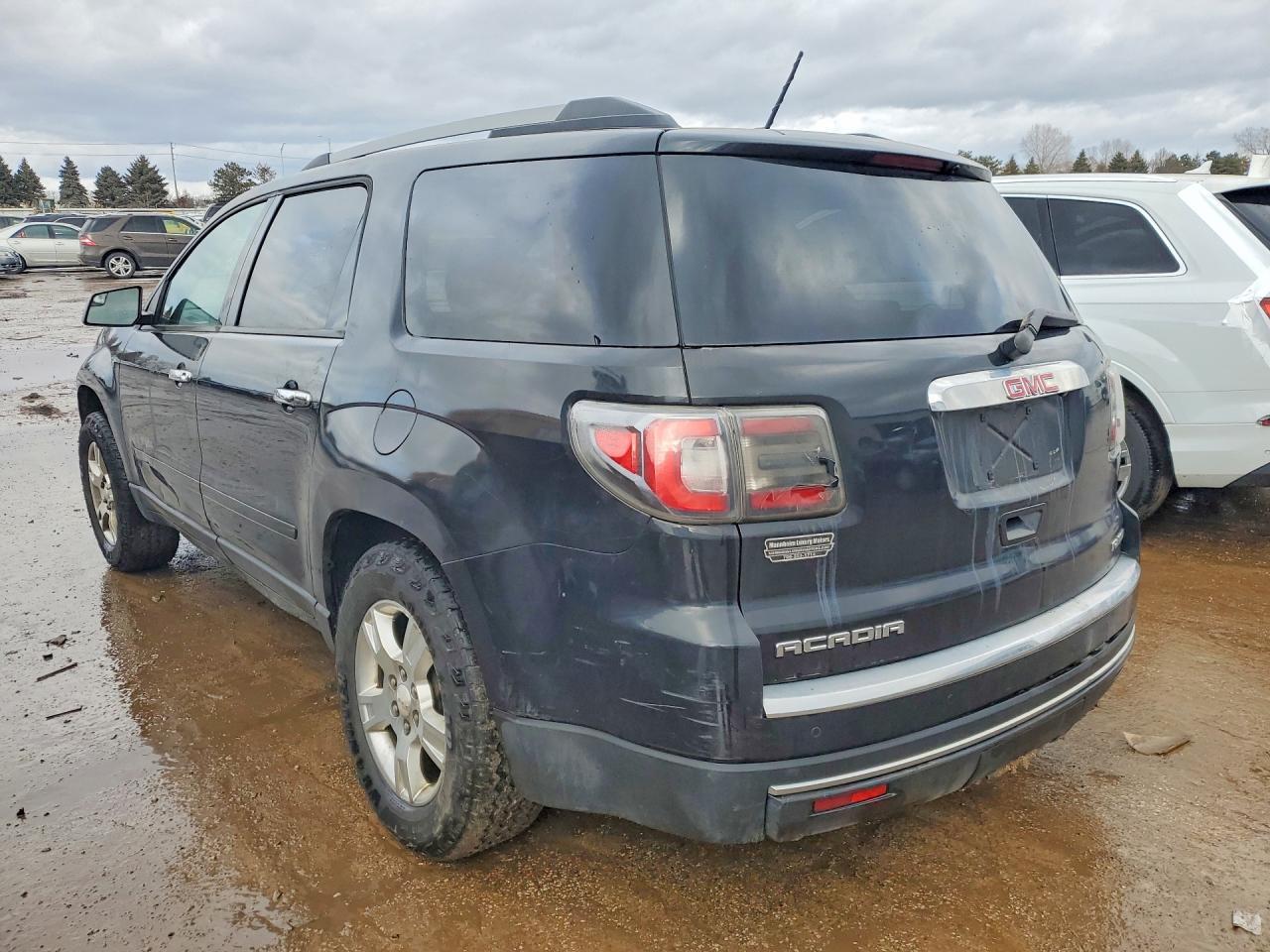 2013 GMC Acadia Sle - Image 2