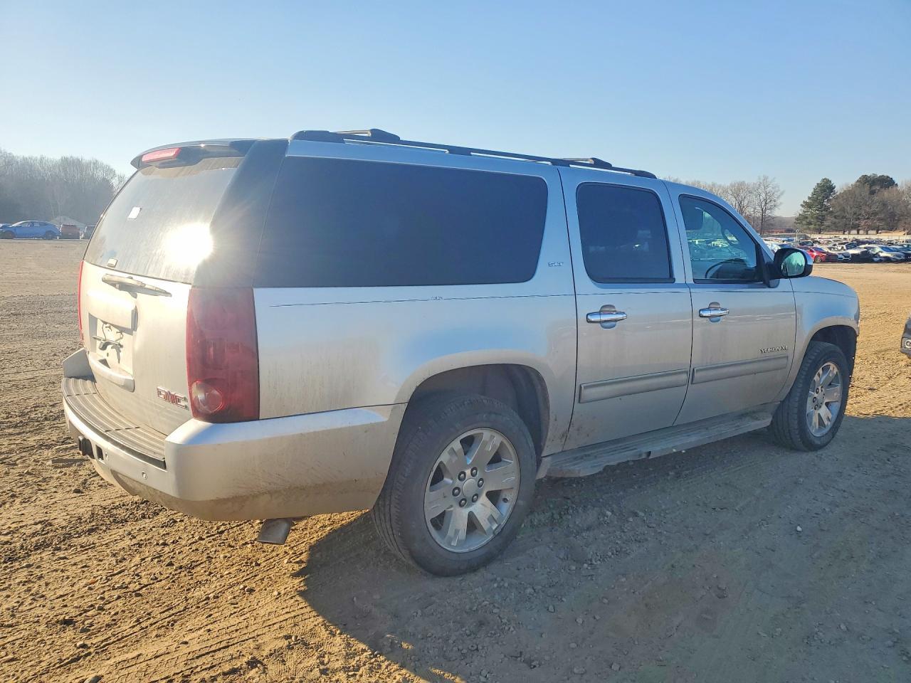 2012 GMC Yukon Xl C1500 Slt - Image 3